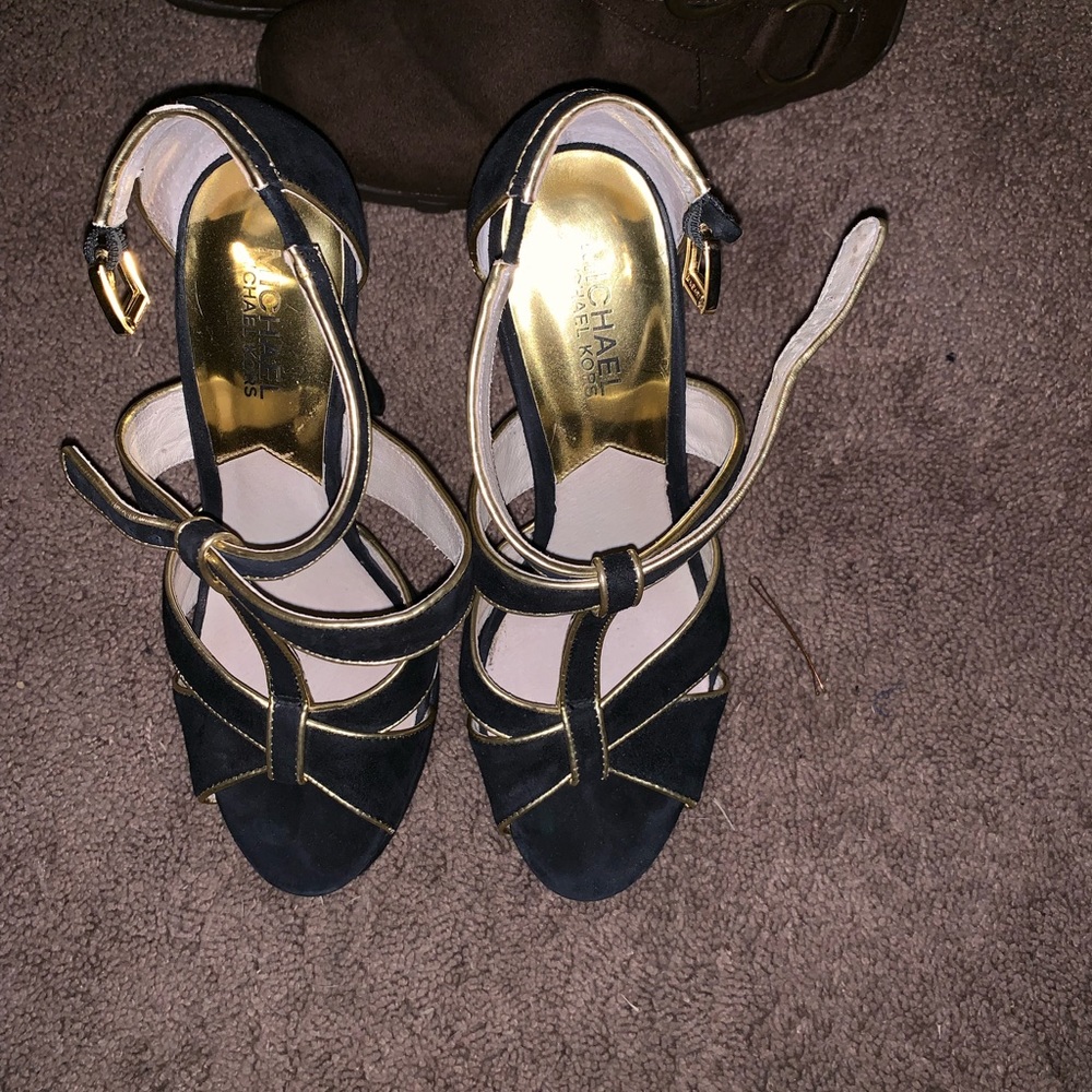 Micheal kors- heals 3 inch black and gold